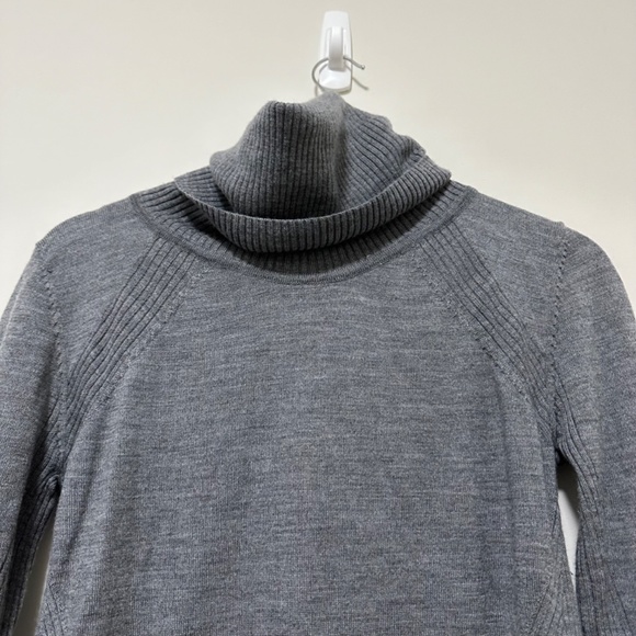 Lululemon Sweat And Savasana Wool Sweater Heathered Medium Grey Size 6 - Picture 10 of 15
